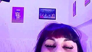 Relajando con una chica argentina de 18+ recibiendo acción anal