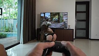 能让我玩你的鸡巴代替游戏机吗？和可爱健身女孩真实做爱