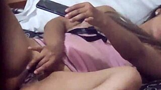 mereka tengok aku bagi blowjob pada boyfriend aku dan ambil kesempatan