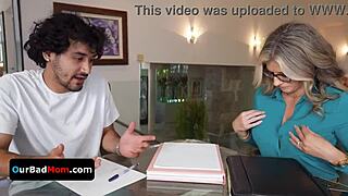 Cherry i Rico planują gorącą noc zabawy z misjonarskim seksem - OurBadMom