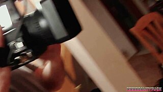 Polvo rápido en dormitorios amateurs con caliente 18+ montando novio