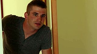 Se Kate Morgan tilfredsstille sin stedsøn med den store pik