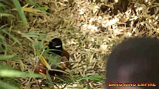 Kako je ta afriški pornografov veliki črni kurac navdušil slepo dekle?