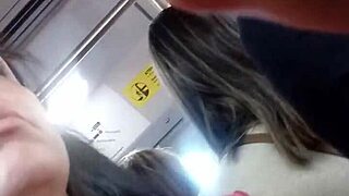 Keményen baszom a félénk mostohahúgomat és végzek a seggében, hl!