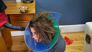 budak perempuan hamba dubur 18+ dikuasai oleh kote dan strapon... apa yang kau buat?