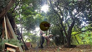 Bila sem v menstruaciji, ampak moj očim me je jebal okusno