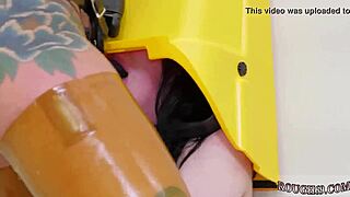 脚和屁股崇拜变成极端惩罚环节