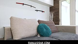 Nussin söpöä siskopuolta Sarah Lace kovaa, hän huuteli äänekkäästi