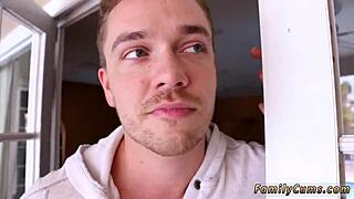 แม่เลี้ยงมุสลิมเย็ดแรงกับลูกเลี้ยงเพื่อนในเรื่องต้องห้าม