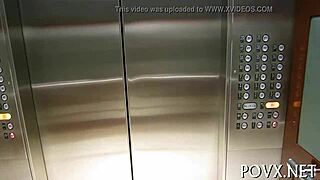 입으로 빨아준 후 뜨거운 섹스