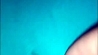 Beni O Büyük Kıçlı Genç Kızı Halka Açıkta Sikmeyi Görmek İster Misin?