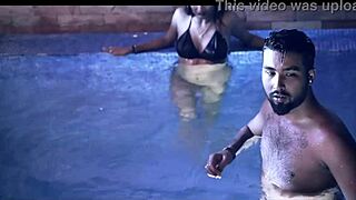 Sudipa se bucură de acțiune indiană dură în piscină