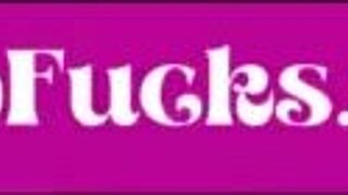 拉丁姐妹 Sophia Leone 和 Luci Diamond 被白人猛烈操