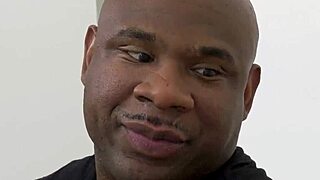 틴 의붓딸 아리에타가 아빠 속이고 거대한 BBC로 바람