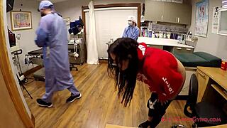 Blaire Celeste Terdedah sebagai Subjek Ujian untuk Pemeriksaan Liar Doktor Tampa.