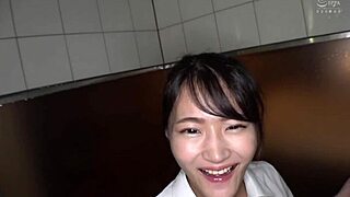 スレンダー日本ティーンがハードコアコマンドに全て従う自家製POVアクション