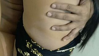 よ、彼が飛び込んでデシーホットバブヒとセックス始めた！マーフとショマナとの自家製DP 😜