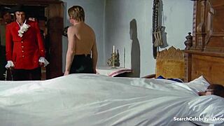 多萝西娅·卡雷拉用大奶和熟练双手在1970电影中挑逗