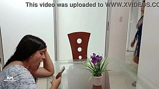 NEJLEPŠÍ MOMENTY MOJÍ LESBICKÉ NEVLASTNÍ SESTRY, CO OLIZUJE KUNDIČKY SVÝCH UNIVERZITNÍCH KAMARÁDEK ČÁST 1!