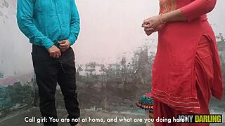 Üniversite öğrencisinin vahşi anal sürüşü sert POV göt sikişinde