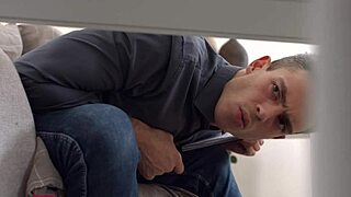 Incredibile! Meow Miu - insegnante riempie studentessa cicciotta in calze dopo sessione hardcore