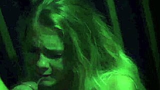 Tyttö naidaan kovaan ja nopeaan sidontadominointiin