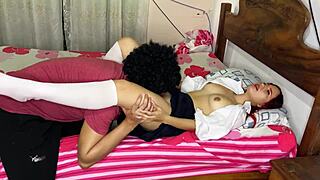 Mexická nevlastní dcera dostává intenzivní šoustání od zvráceného nevlastního otce doma