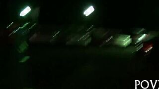 Obsedena sem z Roxy Lovette, ki jo trdo nabijajo v tem POV klipu