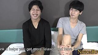 Twink japonés lame culo apretado