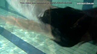 En voi uskoa, että Polcharova ja Siskina kastuivat ja villiintyivät veden alla kiihottuneina lesboina