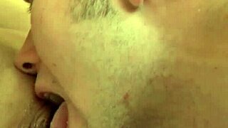 La studentessa arrapata scopa selvaggiamente con ragazzo, oh sì!