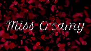 야한 선생님 미스크리미가 기차에서 학생한테 젖은 보지 플래시