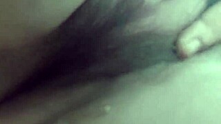 Remaja Filipina 18+ cantik pamer tetek alami dan memek ketat