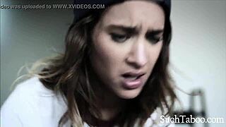 Κατέληξα να γαμάω σκληρά την λεσβία έφηβη 18+ ημι-αδερφή μου