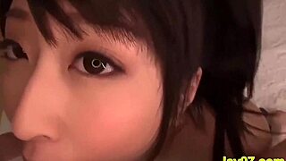 可愛いアジアン女子が盗撮フェラ