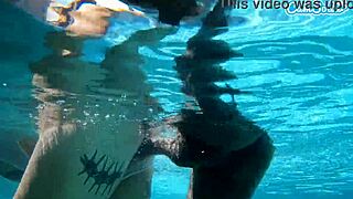 热辣18+少女业余女郎在水下被巨大黑鸡巴猛插