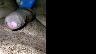 Tengok gadis desi 18+ ni dikongkek kuat dalam doggy?