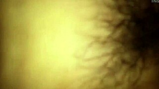 Teen indonesiana 18+ nasconde un lato selvaggio dietro sorrisi timidi