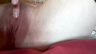 Lahko se upreš lepi najstnici 18+ Tracy Naghavi v close-up POV?