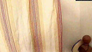 嘿，想不想看这个亚洲少女18+的狂野一面爆发出来？！