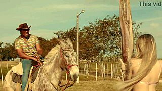 Adamım, Gizlilikte Nego Catra'yla Köpek Pozisyonunda Sikilirken Çok Islandım