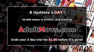 Чувак, глянь на потрясающую Кэнди Лишес с футджобом и анальным действом! 😍