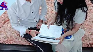 印度大学生在迪西丘达伊性爱中说清晰印地语