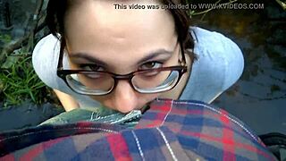 Hej, chceš vidieť verejný blowjob v lese na našej prechádzke?