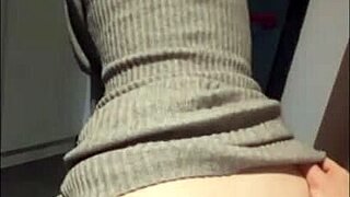 Hell yeah! Ibu tiri tunggang saya keras untuk tahan lama untuk gadis saya!