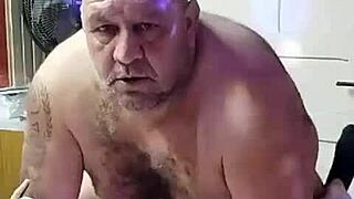 hé, tiuzao en zijn curvy zuidelijke babes worden wild in de garage, hè?