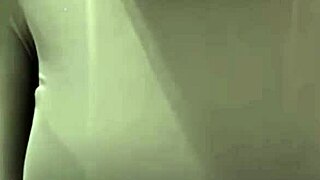 Gak bisa puas sama susu besar mertua tiri, panas banget! 😍. Nikmatin tiap momen sama MILF ini.