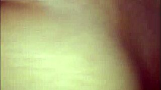 Diundang untuk dua malam panas dengan cewek Indonesia cantik.