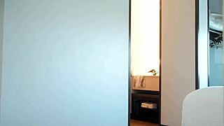 Дърпаш ли ми? Леля Melony Melons ще оправи това бързо.