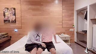 老师邀请学生自制内射可爱日本女孩